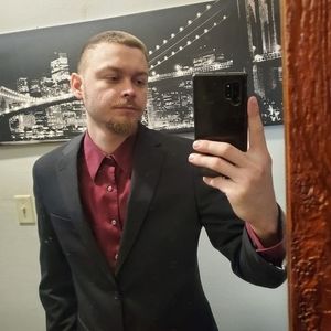 Meet your Posher, Tee